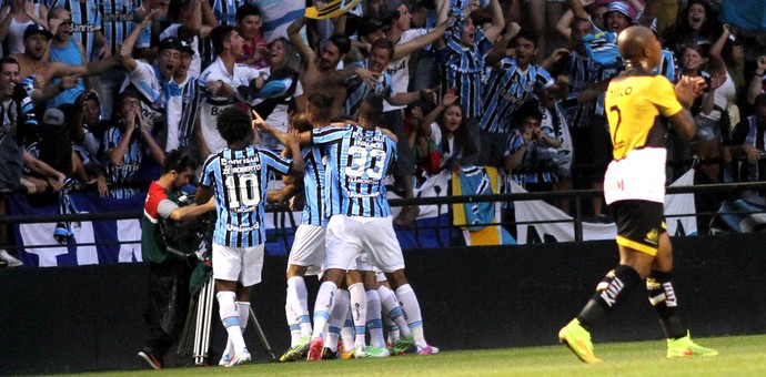 Comemoração do Grêmio contra o Criciúma (Foto: Fernando Ribeiro / Agência estado)