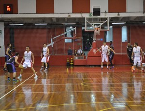 Paulistano x Mogi das Cruzes paulista de basquete (Foto: Vitor Geron)