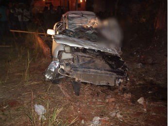 Acidente aconteceu na noite de sexta-feira (7) (Foto: Divulgação / Polícia Rodoviária Estadual)