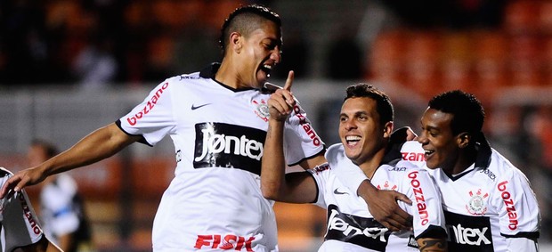 Ramon gol Corinthians (Foto: Marcos Ribolli / Globoesporte.com)