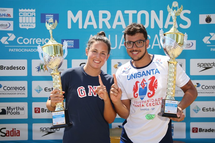 Betina Lorscheistter e Victor Colonese maratona aquática (Foto: Satiro Sodré/CBDA)