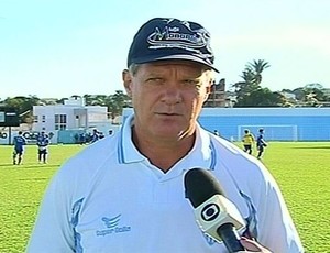 Zé Roberto, técnico do Crac (Foto: Reprodução/TV Anhanguera)
