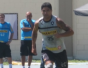 renato treino botafogo (Foto: GLOBOESPORTE.COM)