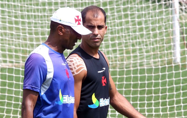 Cristóvão Borges e Felipe treino Vasco (Foto: Iivo Gonzalez / O Globo)