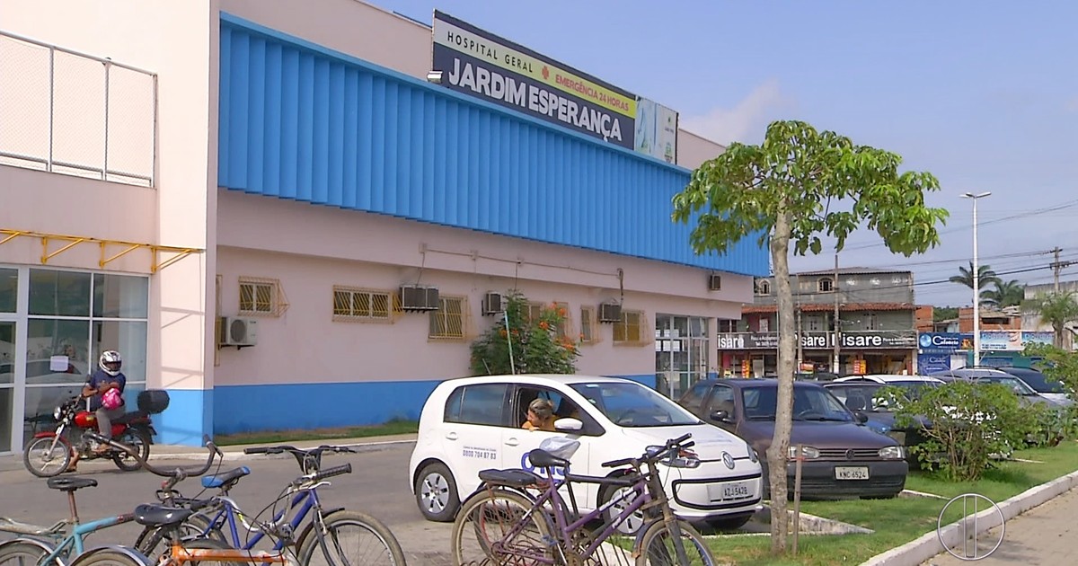 G1 - Recado na porta informa que hospital em Cabo Frio só atende