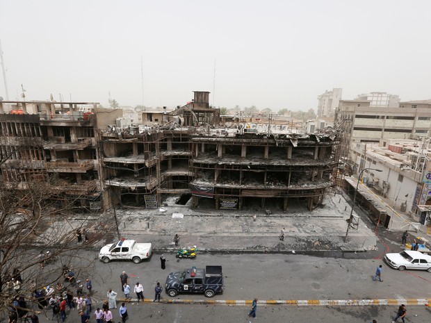 Centro comercial de Karrada, distrito xiita da Bagdá, ficou destruído no ataque  (Foto:  Ahmed Saad/Reuters )