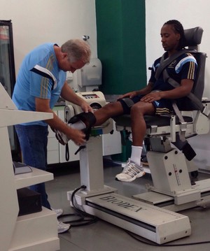 Sem perder tempo! Arouca já dá início aos treinos físicos no Palmeiras