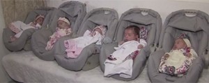 Quíntuplos vão para casa em Santos 4 meses após nascerem (Reprodução/TV Tribuna) Quíntuplos vão para casa em Santos 4 meses após nascerem (Reprodução/TV Tribuna)