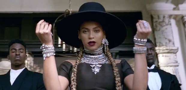 Beyoncé no clipe da música "Formation" (Foto: Reprodução)