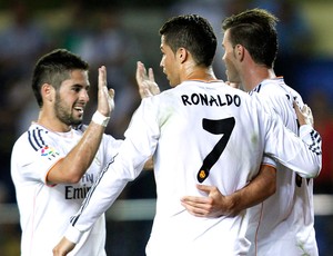 Bale e Cristiano Ronaldo comemoração Real Madrid contra o Villarreal (Foto: Agência AP)