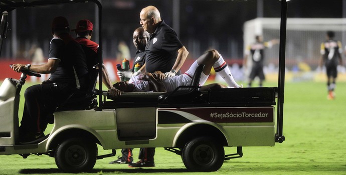 São Paulo x Vasco Luis Fabiano maca (Foto: Marcos Ribolli)