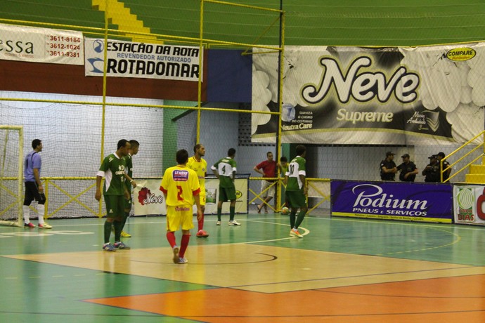 Juazeiro Futsal e Cabrobó (Foto: Henrique Almeida)