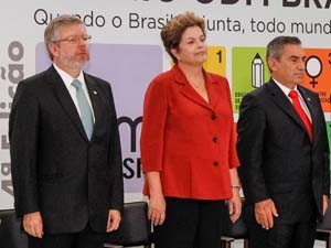 Presidente Dilma Rousseff durante cerimônia de entrega do Prêmio ODM Brasil nesta quarta-feira (30) (Foto: Roberto Stuckert Filho/Presidência da República)
