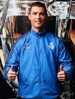 Cristiano Ronaldo posa para o site do Real Madrid (Foto: site oficial Real Madrid)