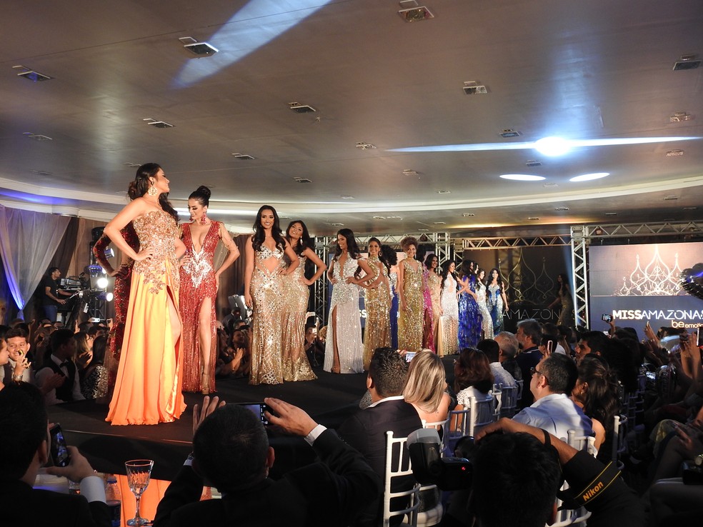 Concurso reuniu 18 candidatas na noite desta terça-feira (16) (Foto: Indiara Bessa/G1 AM)