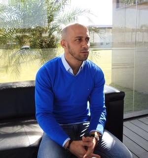 Meia, volantes, zagueiros e atacante: como estão as buscas do Corinthians