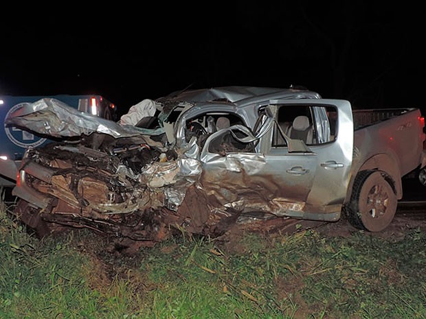 O outro carro, também envolvido no acidente ficou destruído no acidente no oeste da Bahia.  (Foto: Sigi Vilares/Blog do Sigi Vilares)