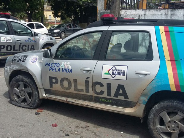 Soldado teria atirado em cabo da PM dentro de viatura depois de discusso (Foto: Danielle Fonseca / TV Globo)