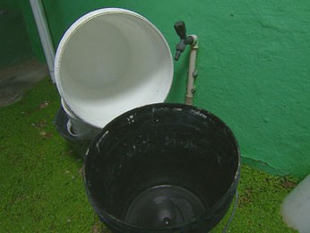Falta de água é um dos maiores problemas das periferias (Foto: Reprodução / TV Globo)