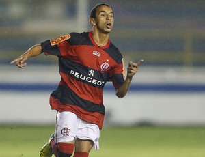 Rafinha gol Flamengo (Foto: André Mourão / Ag. Estado)
