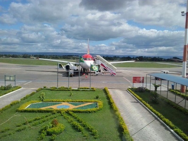 Pane em avião gera cancelamento de voo em Juazeiro do Norte, no Ceará (Foto: Reprodução/TV Verdes Mares)