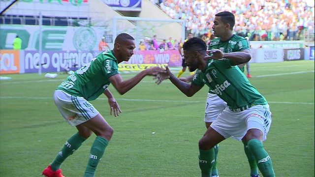 Criticado por palmeirenses, Deyverson abre o placar contra o Fla; assista
