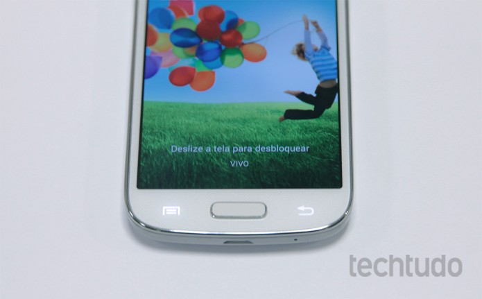 Galaxy S4 Mini tem processador dual-core e 1,5 GB de memória RAM (Foto: Bárbara Mannara/TechTudo)