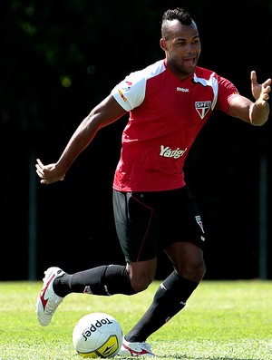 fernandinho são paulo treino (Foto: Miguel Schincariol / Agência Estado)