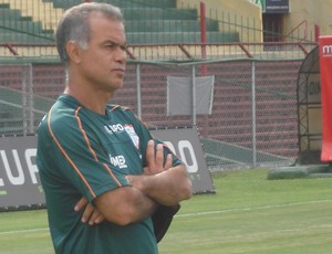 Técnico Jorginho, da Portuguesa, no Canindé (Foto: Rodrigo Faber/ Globoesporte.com)