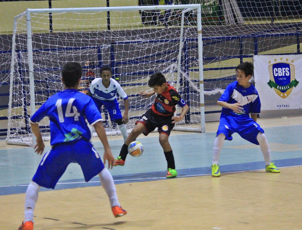Tiradentes 7 x 1 Vivaz - primeiro jogo da final do Roraimense de Futsal Sub-13 (Foto: Imagem/Tércio Neto)