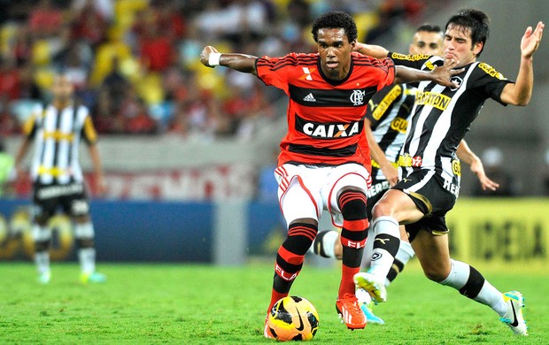 Luiz Antonio e Lodeiro Flamengo e Botafogo (Foto: Dhavid Normando / Agência estado)
