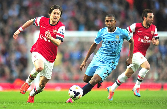 Fernandinho jogo Manchester City e Arsenal (Foto: Getty Images)
