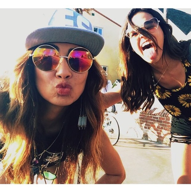  Stéphannie Oliveira e Bruna Marquezine em Los Angeles, nos EUA  (Foto: Instagram/ Reprodução)