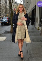 Look do dia: Grávida, Ciara usa conjunto da grife Saint Laurent