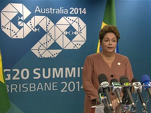 Presidente Dilma fala aos jornalistas durante entrevista coletiva em Brisbane, na Austrália (Foto: Reprodução/GloboNews)