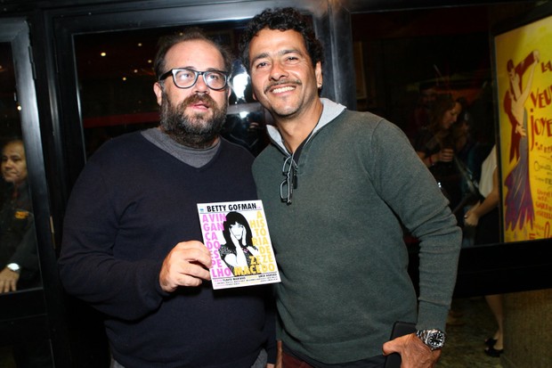 Otávio Muller e Marcos Palmeira em estreia teatral no Rio (Foto: Raphael Mesquita / Foto Rio News)