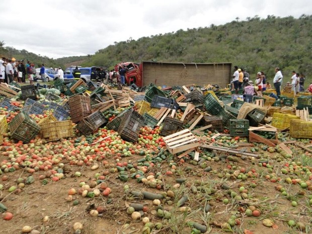 acidente br-420 na bahia (Foto: Marcos Frahm/Divulgação)