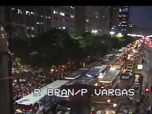 Trânsito na Avenida Presidente Vargas (Foto: Reprodução/ CET-Rio)