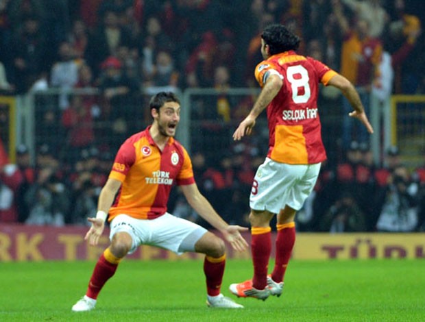 Galatasaray e Fenerbahçe (Foto: Divulgação)