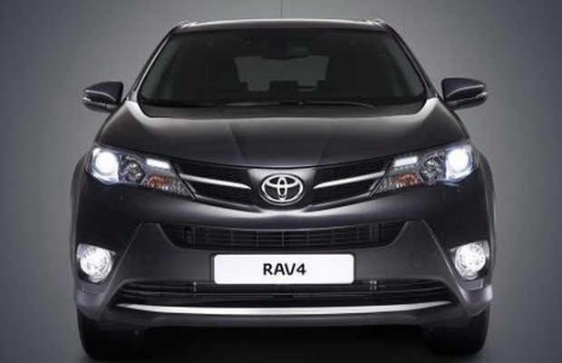A Toyota revelou nessa terça-feira (27) as primeiras imagens da nova geração do RAV-4, que há sete anos não passava por mudanças significativas. A montadora, no entanto, não divulgou especificações técnicas do modelo.  (Foto: Divulgação)