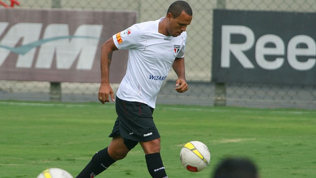 Luis Fabiano, Treino São Paulo (Foto: Anderson Rodrigues / Globoesporte.com)