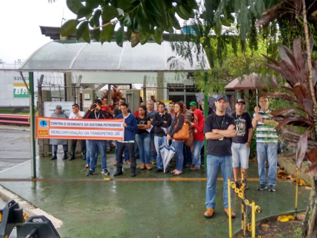 Funcionários fazem mobilização em Santos (Foto: Divulgação/Sindipetro-LP)
