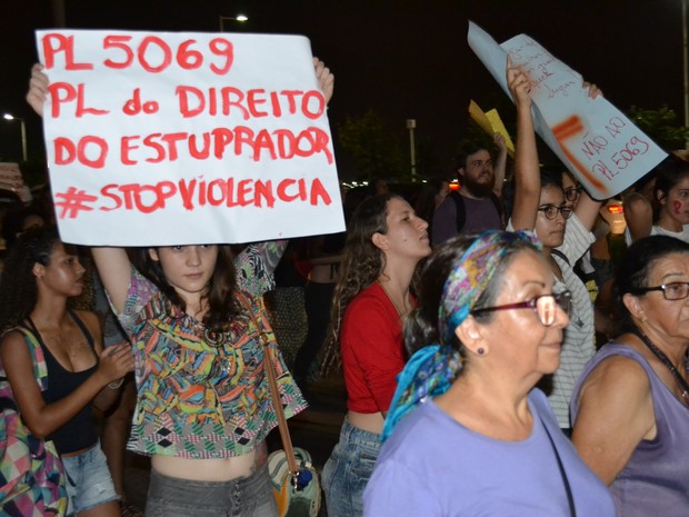 G Vit Ria Tem Protesto Pelos Direitos Da Mulher E Contra Eduardo