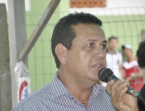 Éder Taques treinador do Mato Grosso (Foto: Robson Boamorte/GLOBOESPORTE.COM)