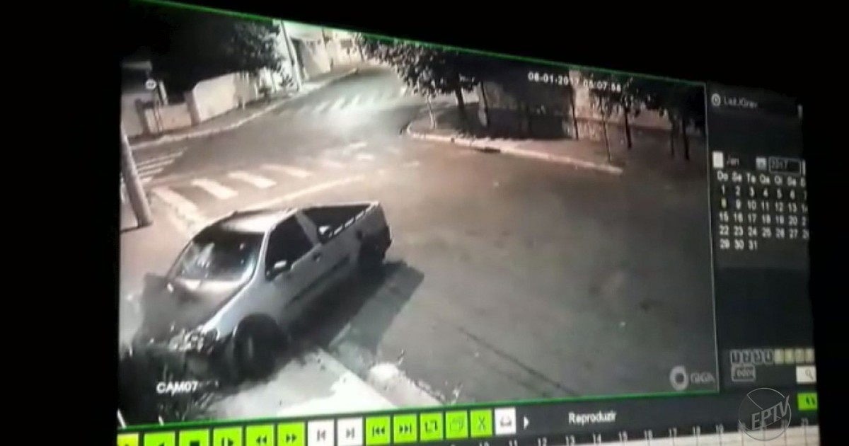 Motorista na contramão bate carro em academia em Pitangueiras; vídeo - Globo.com