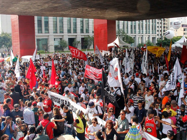 SP professores greve protesto Masp (Foto: Mariana Topfstedt/Sigmapress/Estadão Conteúdo)