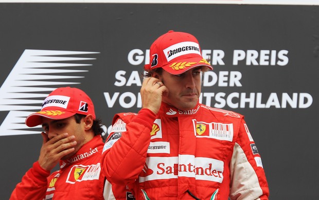Felipe Massa Fernando Alonso pódio GP Alemanha Fórmula 1 2010 (Foto: Agência Getty) Felipe Massa Fernando Alonso pódio GP Alemanha Fórmula 1 2010 (Foto: Agência Getty)