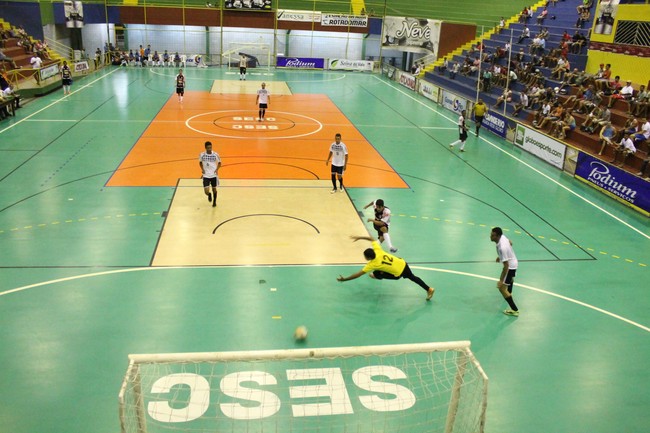 Santa Cruz vence o B. Jardim Primavera (Foto: Emerson Rocha)