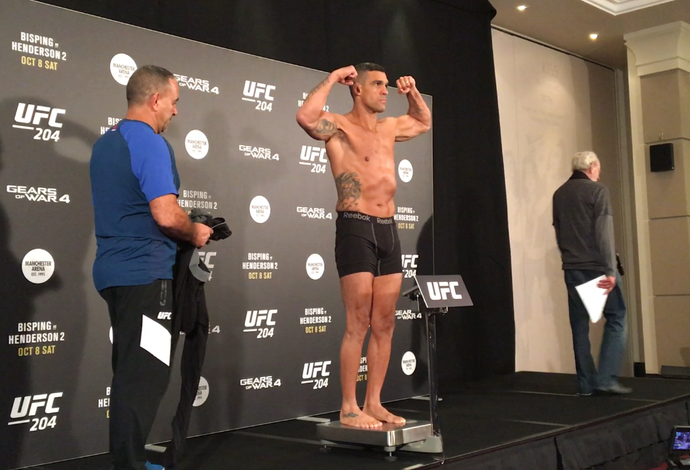 Vitor Belfort pesagem UFC 204 (Foto: Ivan Raupp)