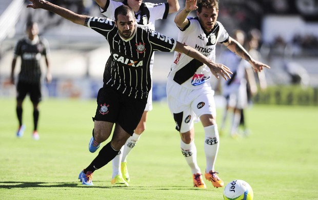 Ponte Preta x Corinthians (Foto: Marcos Ribolli)